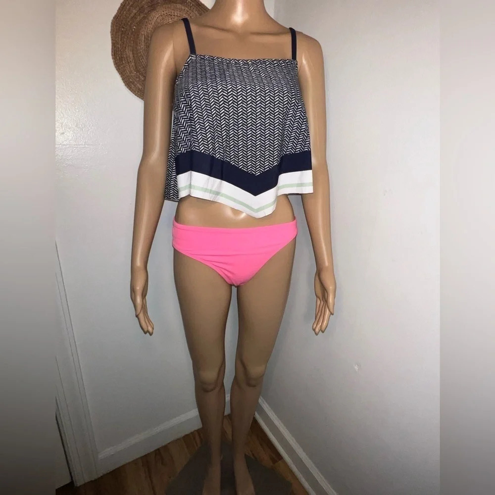 Kona Sol, S,NWT, crop style,chevron print‎ tankini, square neckline adj shoulder - Picture 7 of 9